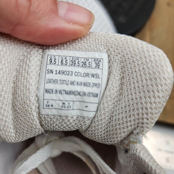 Skechers White Athletic Shoes - Picture 6 of 6